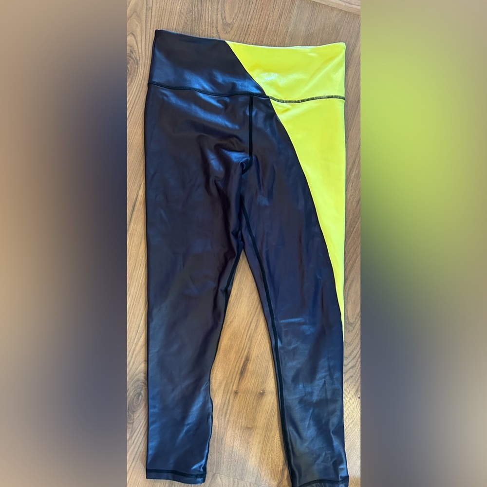 Zyia black and yellow leggings size 12